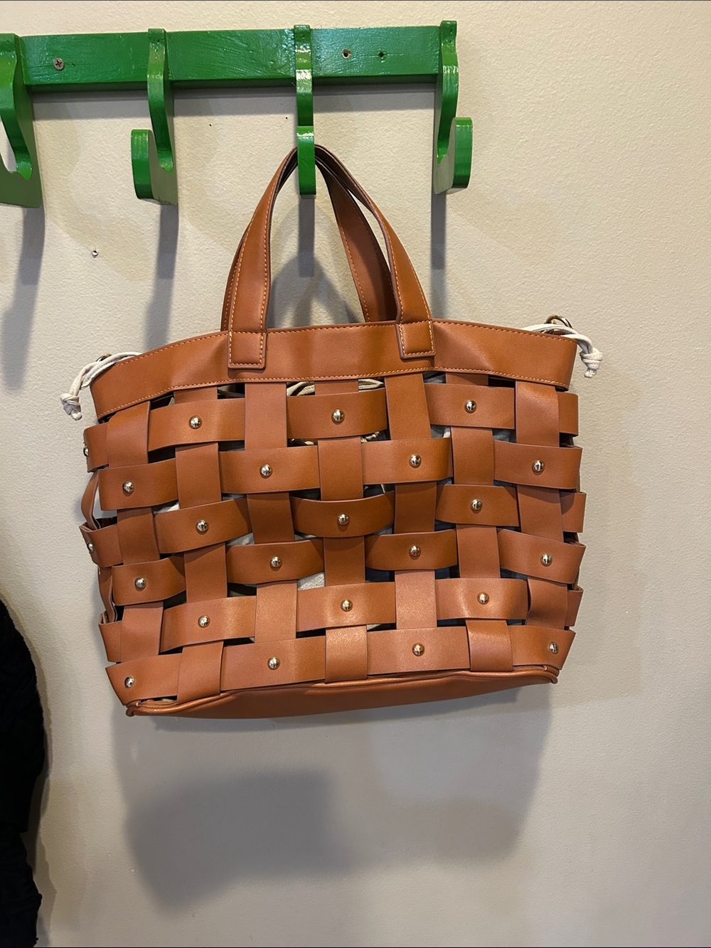 Woven tote bag